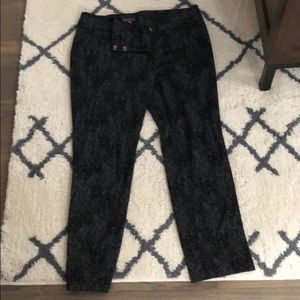 Soft Vince Camuto patterned pants